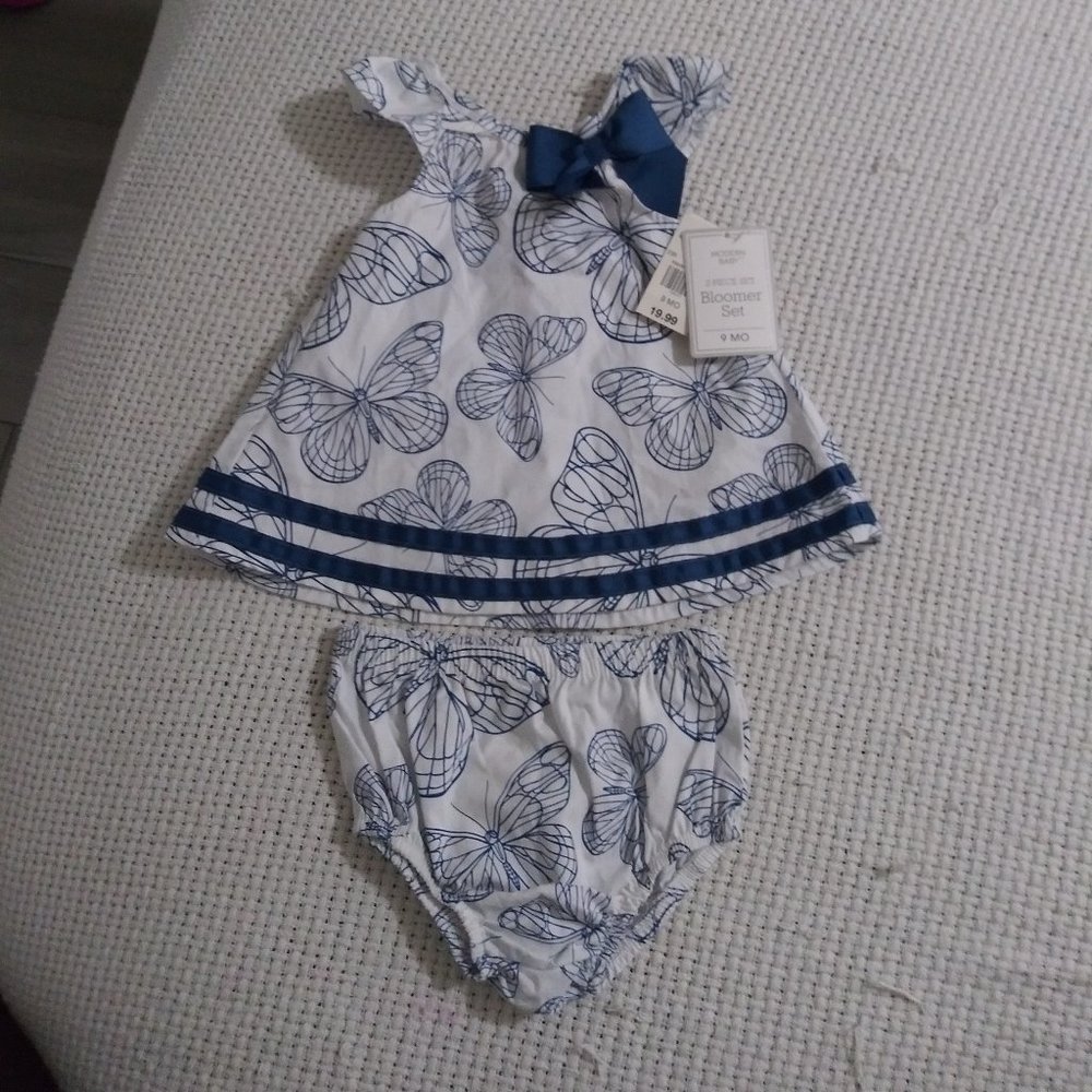 NWT -2 Piece Bloomers Set